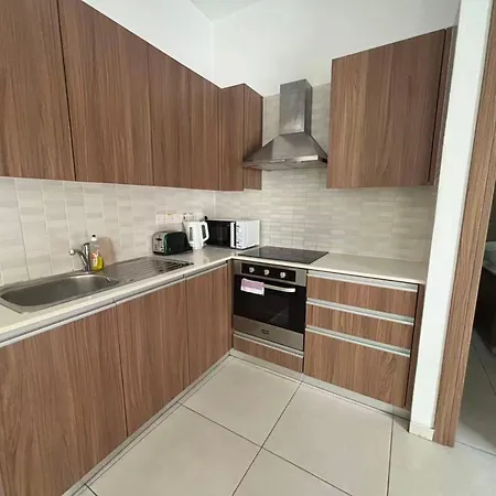 1 Bedroom Flat Near Finikoudes * Larnaca