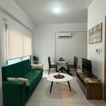 Apartamento 1 Bedroom Flat Near Finikoudes *